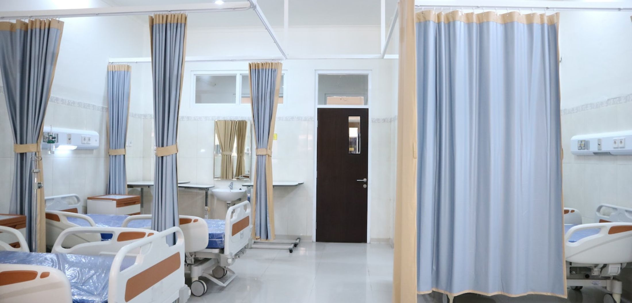 Buy Blue medical curtains for hospitals in dubai at best rate